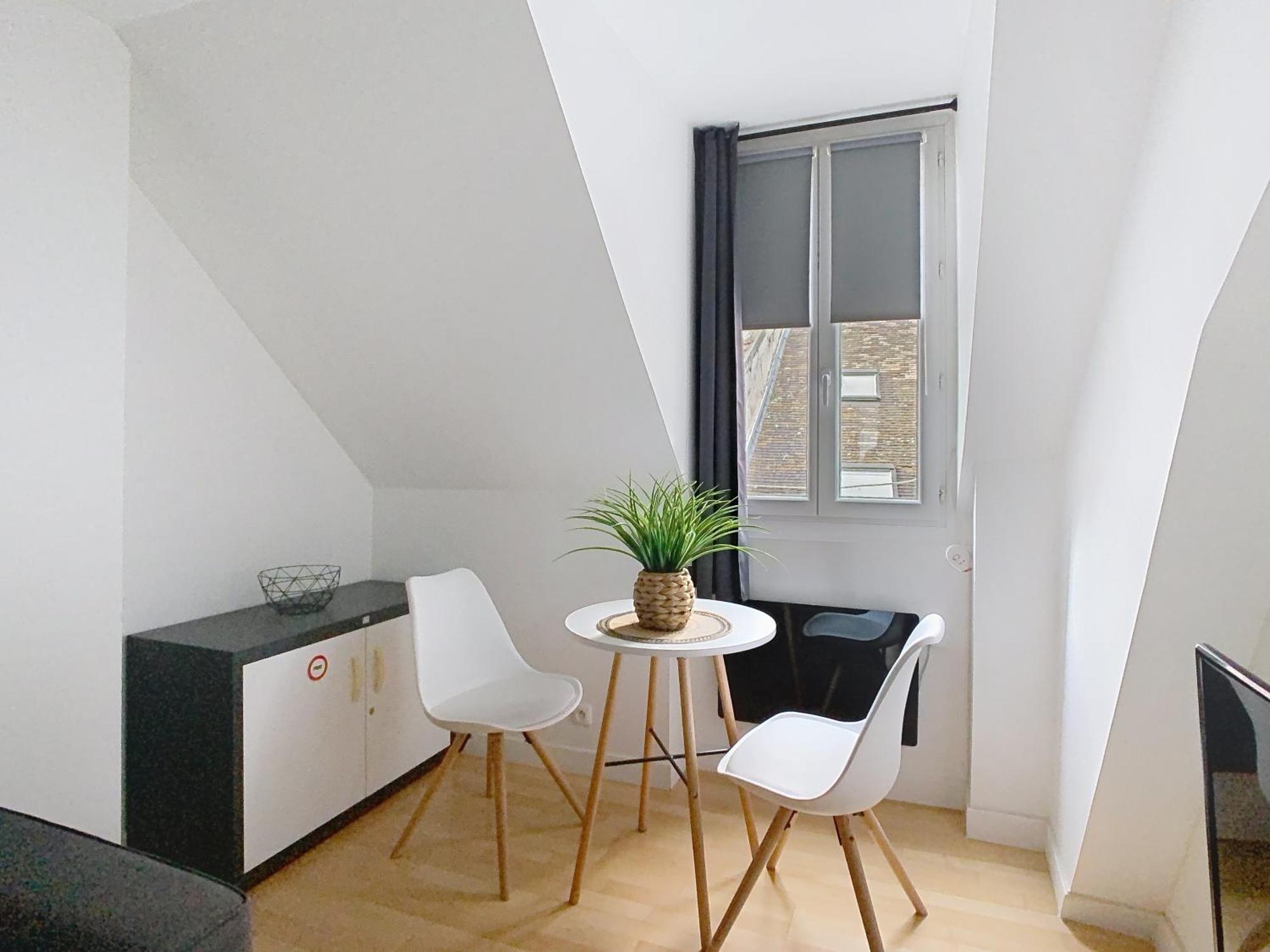 Le Briais Apartment เมอลัง ภายนอก รูปภาพ