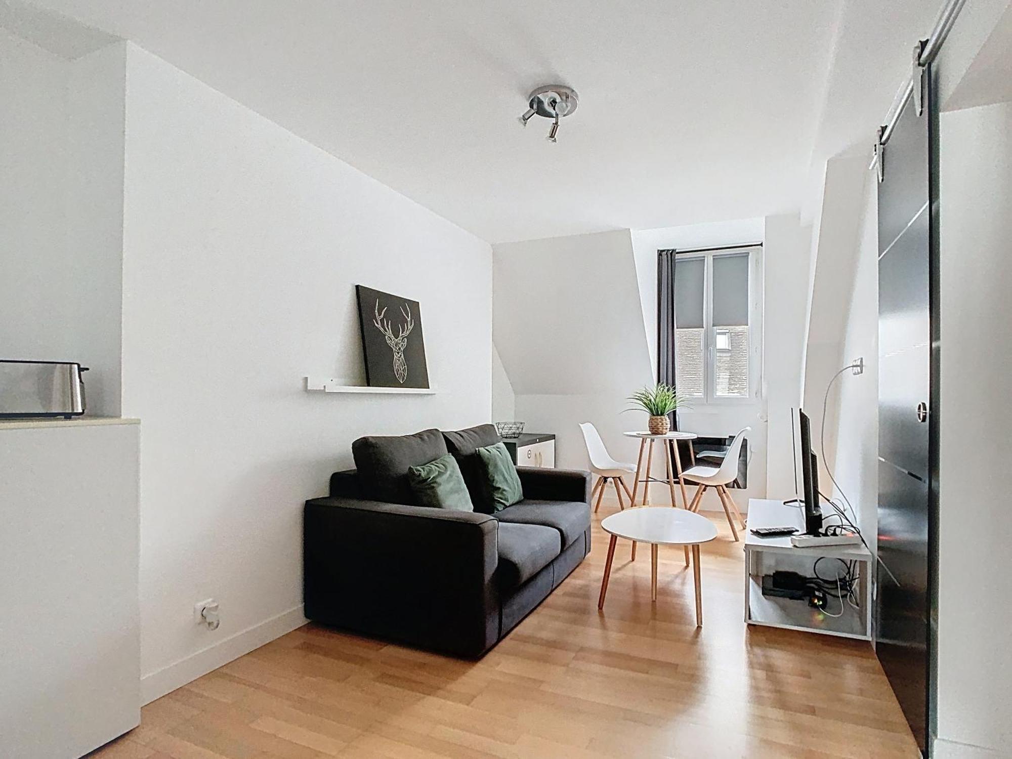 Le Briais Apartment เมอลัง ภายนอก รูปภาพ