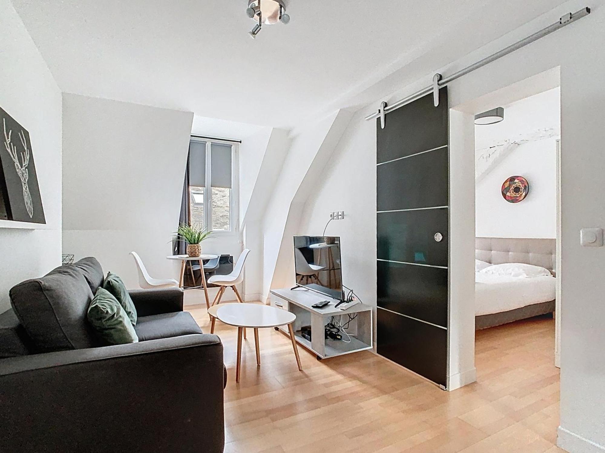 Le Briais Apartment เมอลัง ภายนอก รูปภาพ